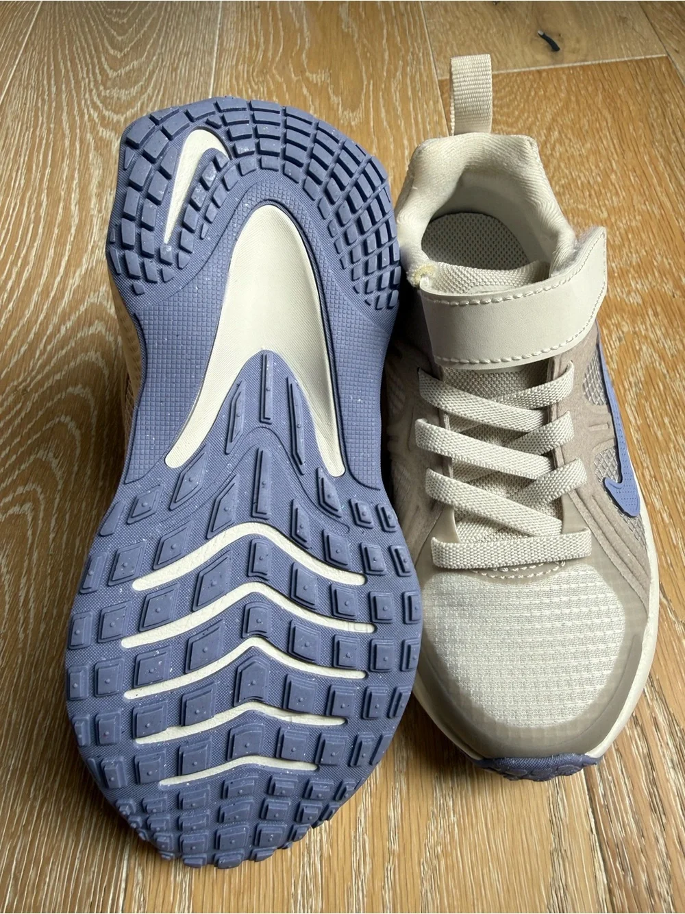 Nike Kids Beige Sneakers with Light Blue Swoosh